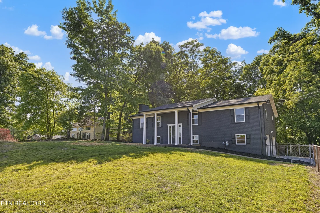 Photo of 915 Ronald Drive