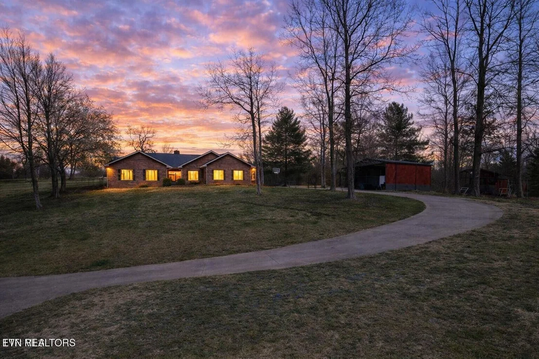 Photo of 165 Fairway Drive