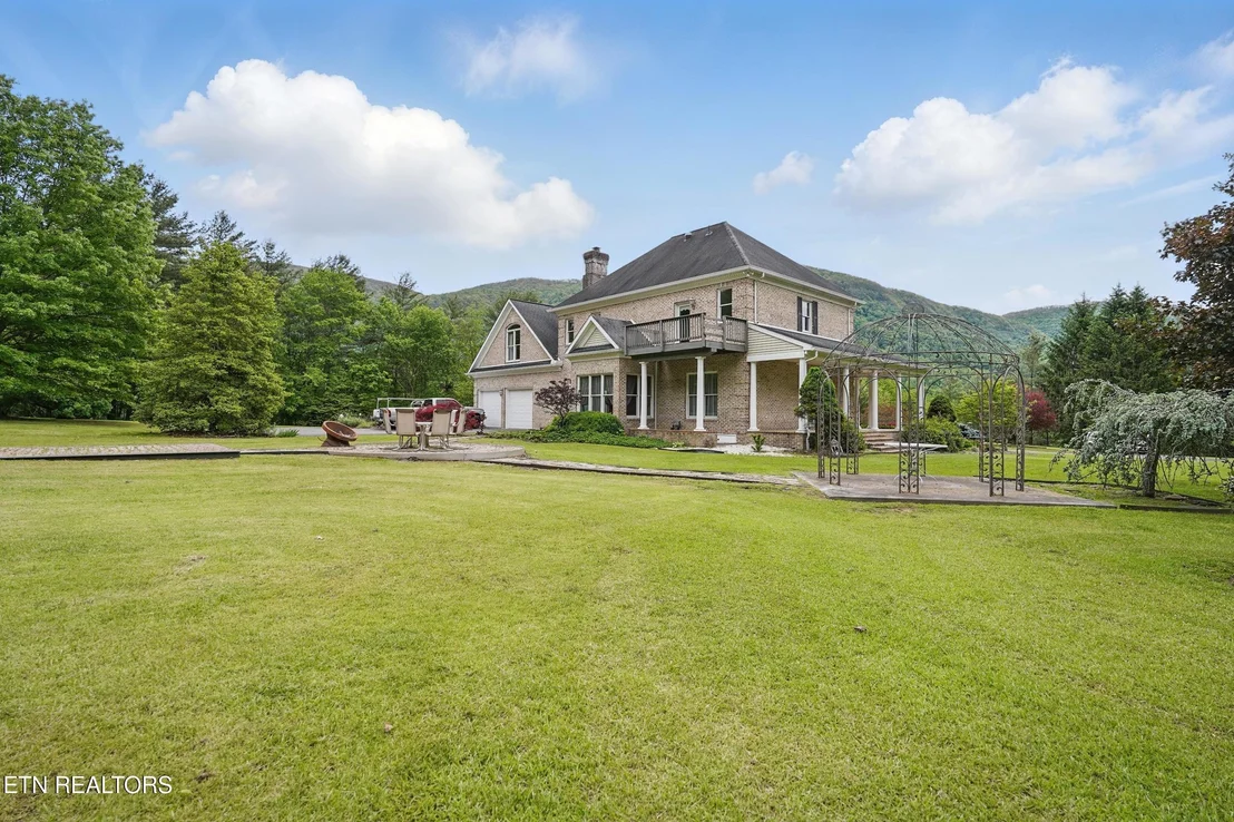 Photo of 6005 Powell Valley Rd