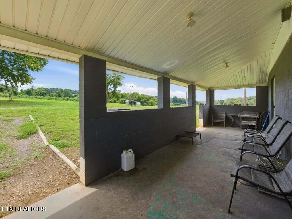 Photo of 990 Dover Rd