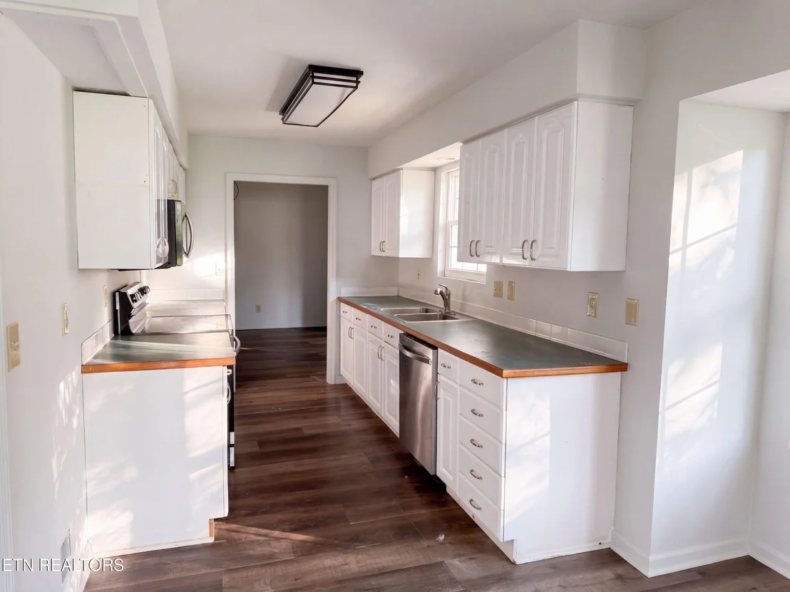 Photo of 141 Meadowview Lane