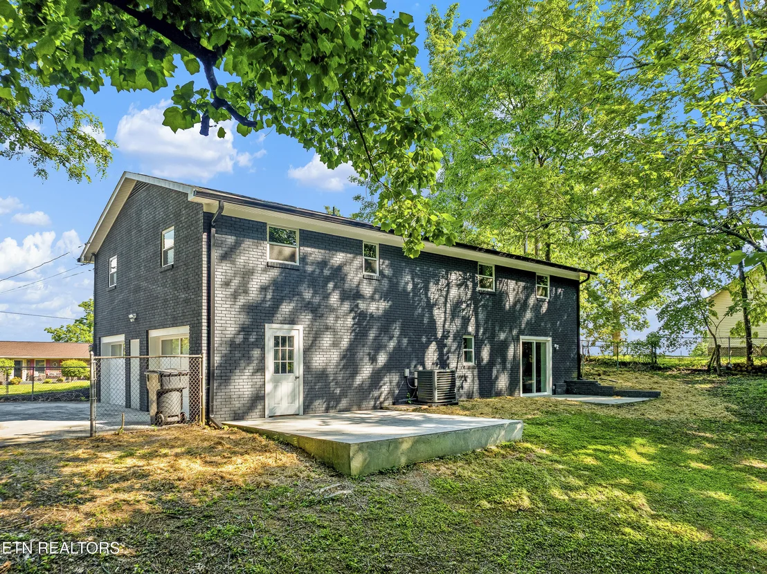Photo of 915 Ronald Drive