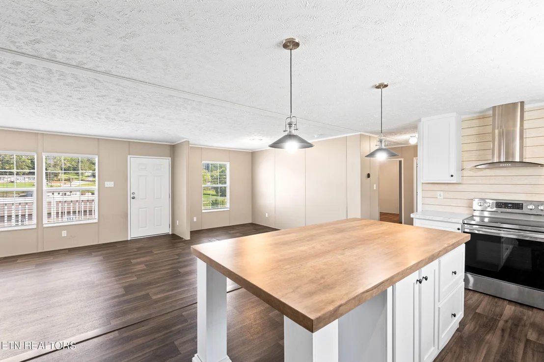 Photo of 2840 Loveday Place
