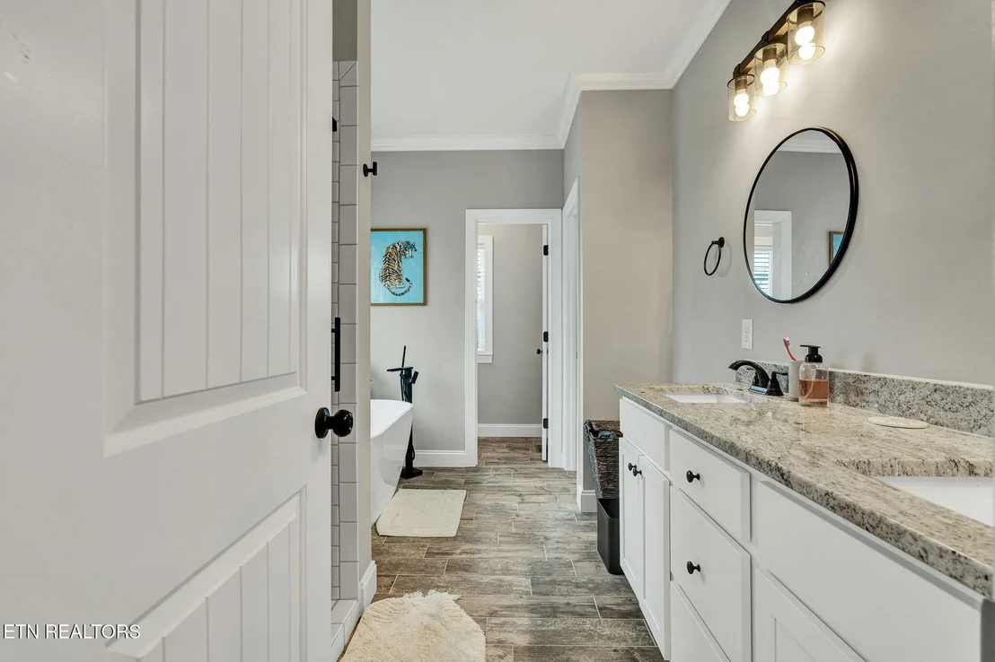 Photo of 110 NE Quail Run