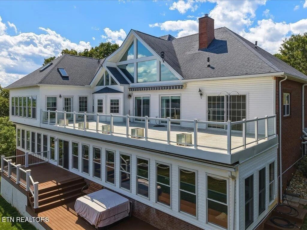 Photo of 311 Alberts Cove