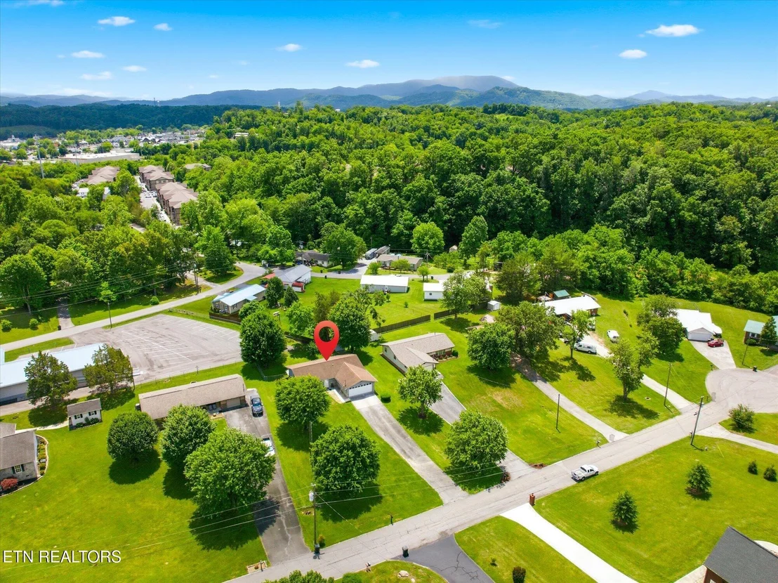 Photo of 409 Windrush Circle