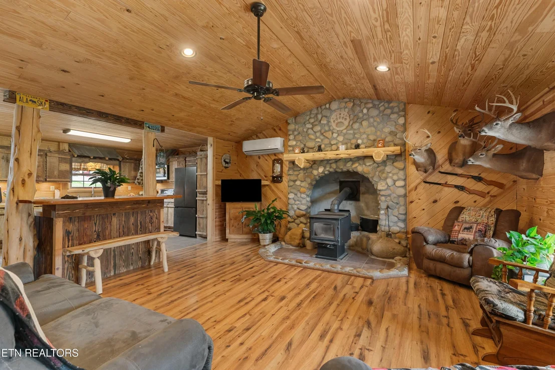 Photo of 2357 Hall Rd