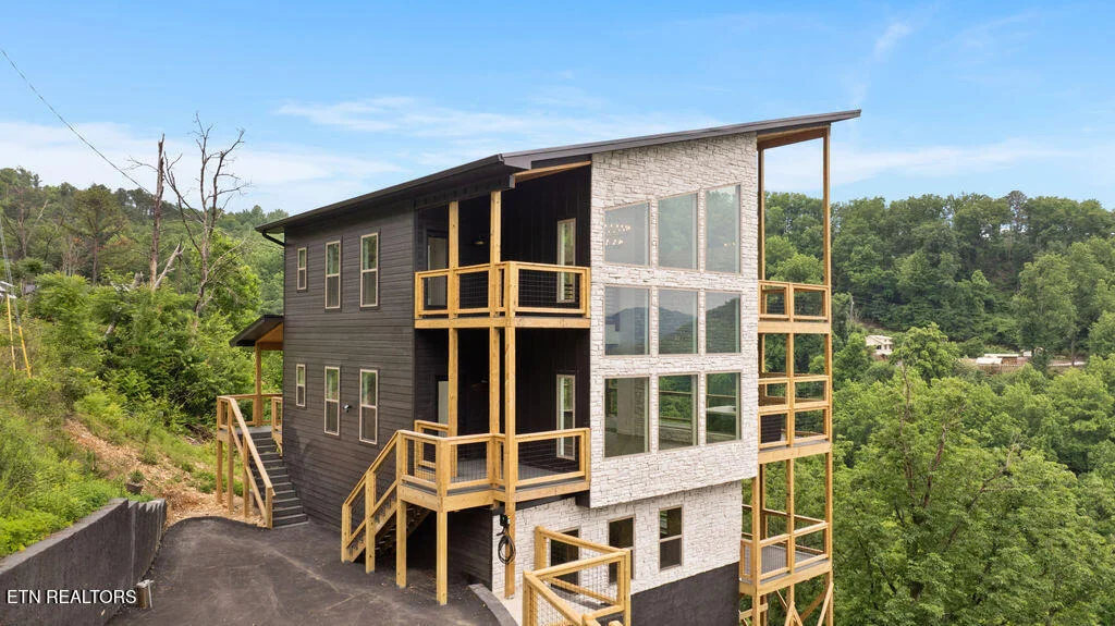 Photo of 3225 Emerald Springs Loop Rd