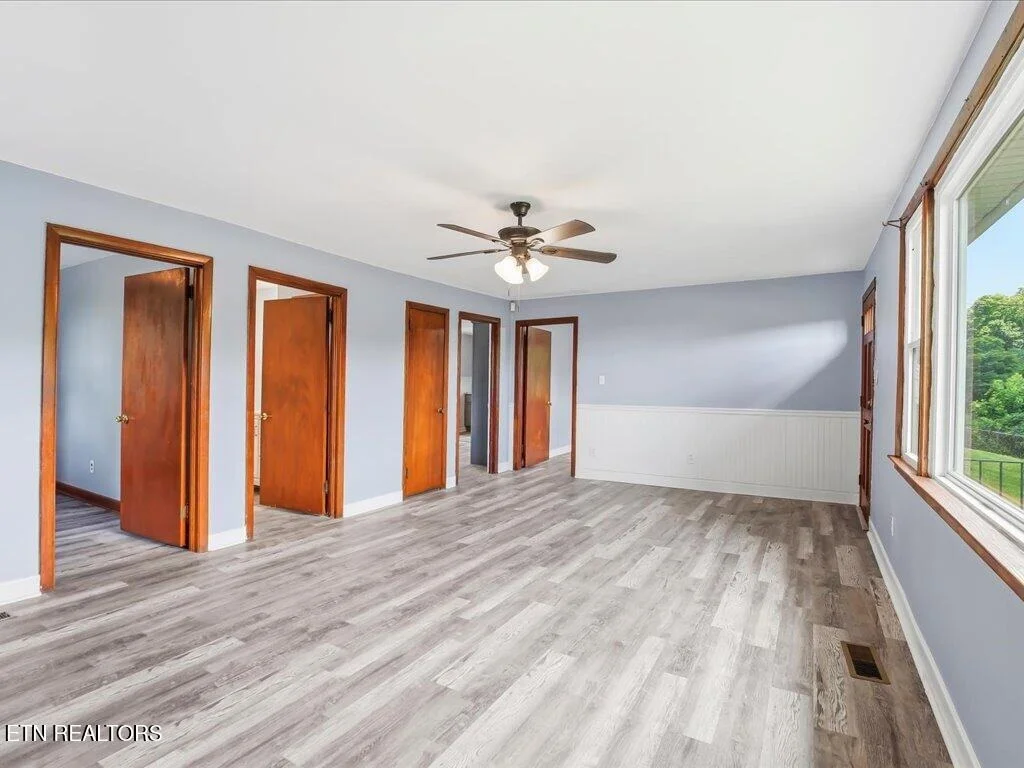 Photo of 818 Guy Collins Rd