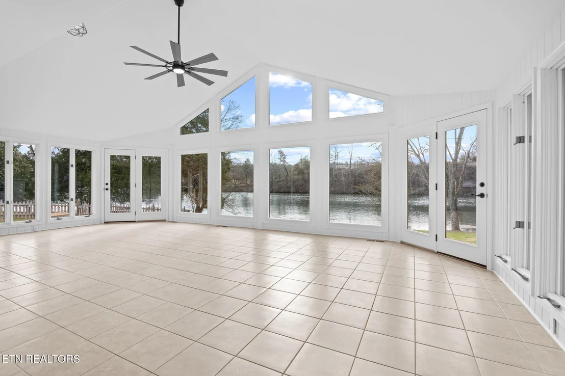 Photo of 452 Mariner Point Drive