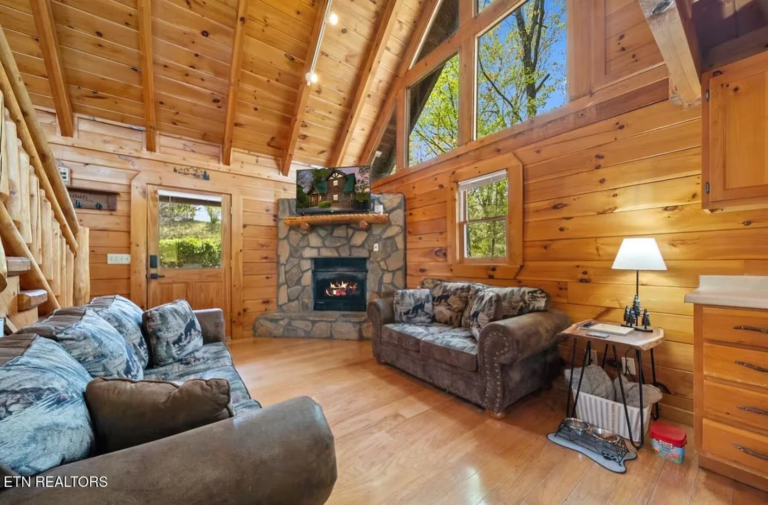 Photo of 2864 Pine Haven Drive