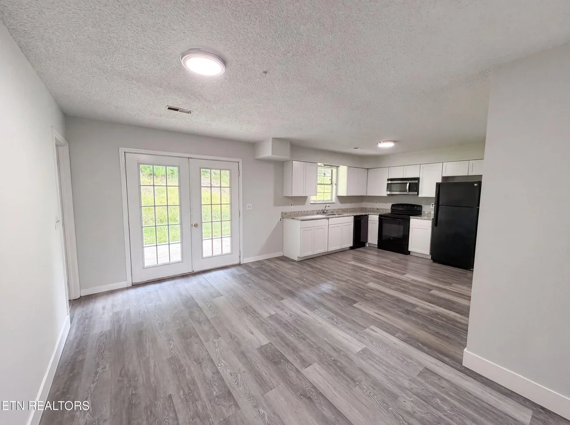 Photo of 1430 Hawk Lane