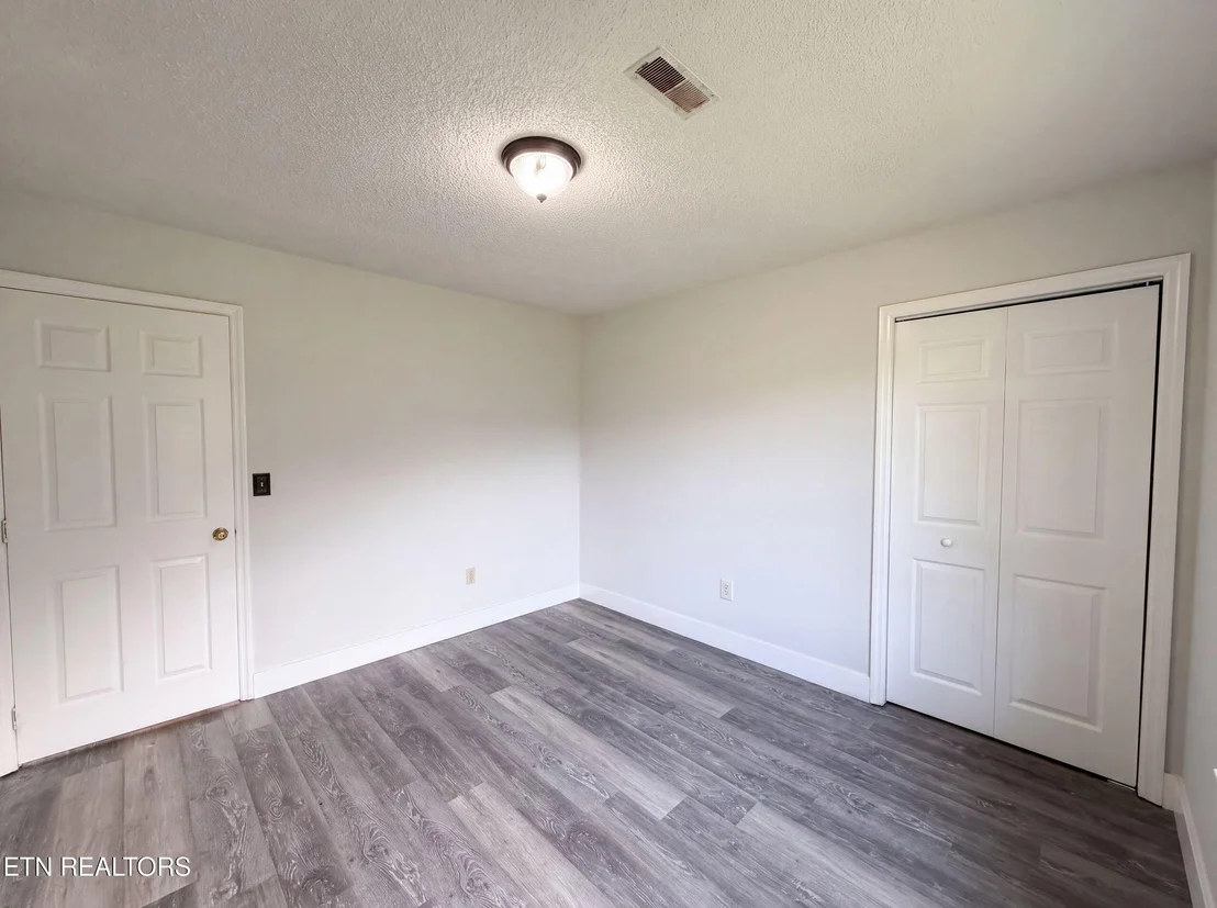 Photo of 1430 Hawk Lane