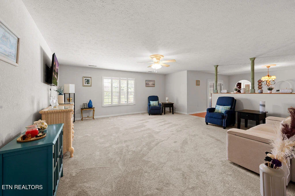 Photo of 674 Southview Circle