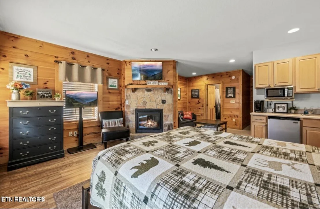 Photo of 326 Big Bear Way