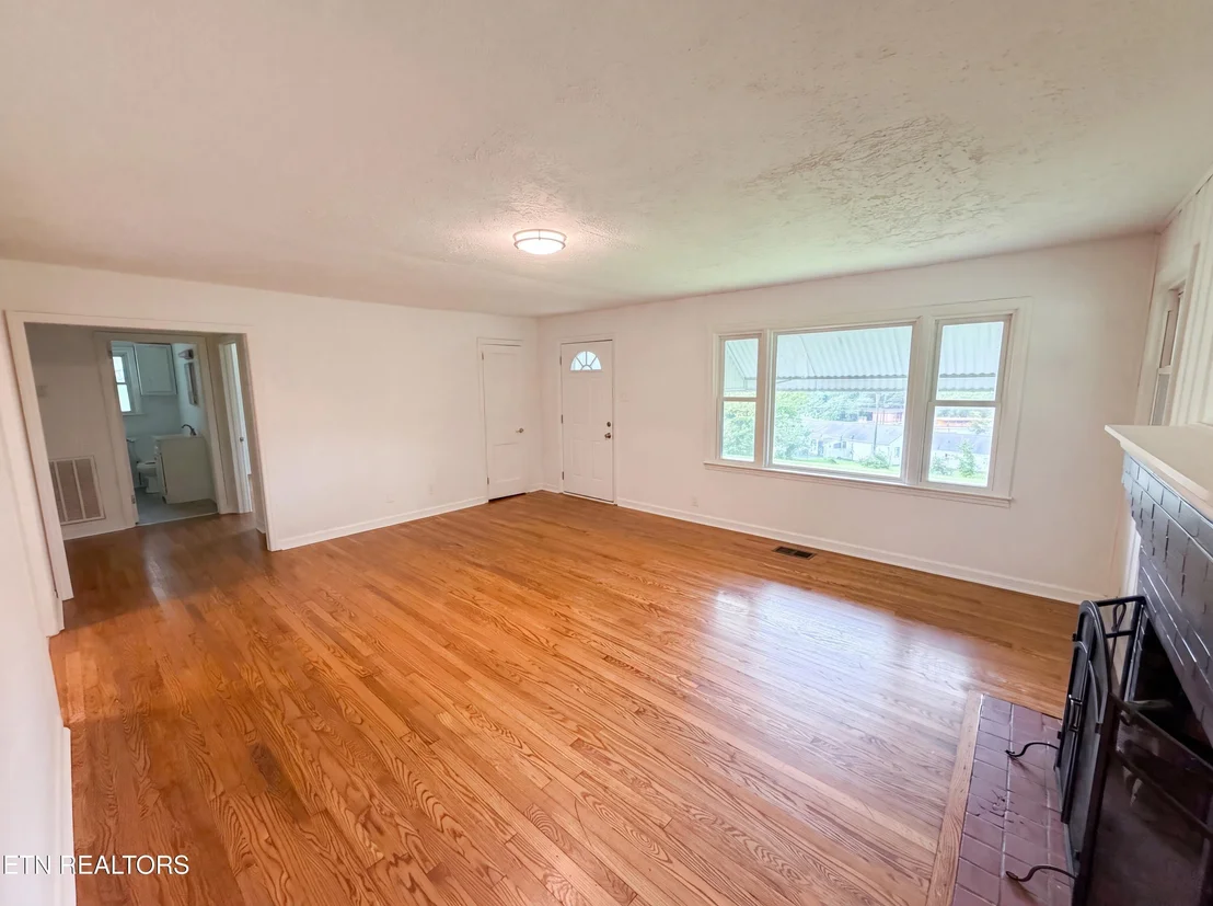 Photo of 119 Old State Circle
