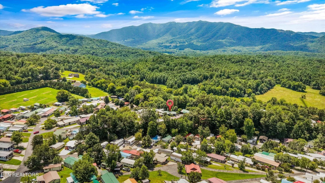 Photo of 844 Peacock Ridge Rd