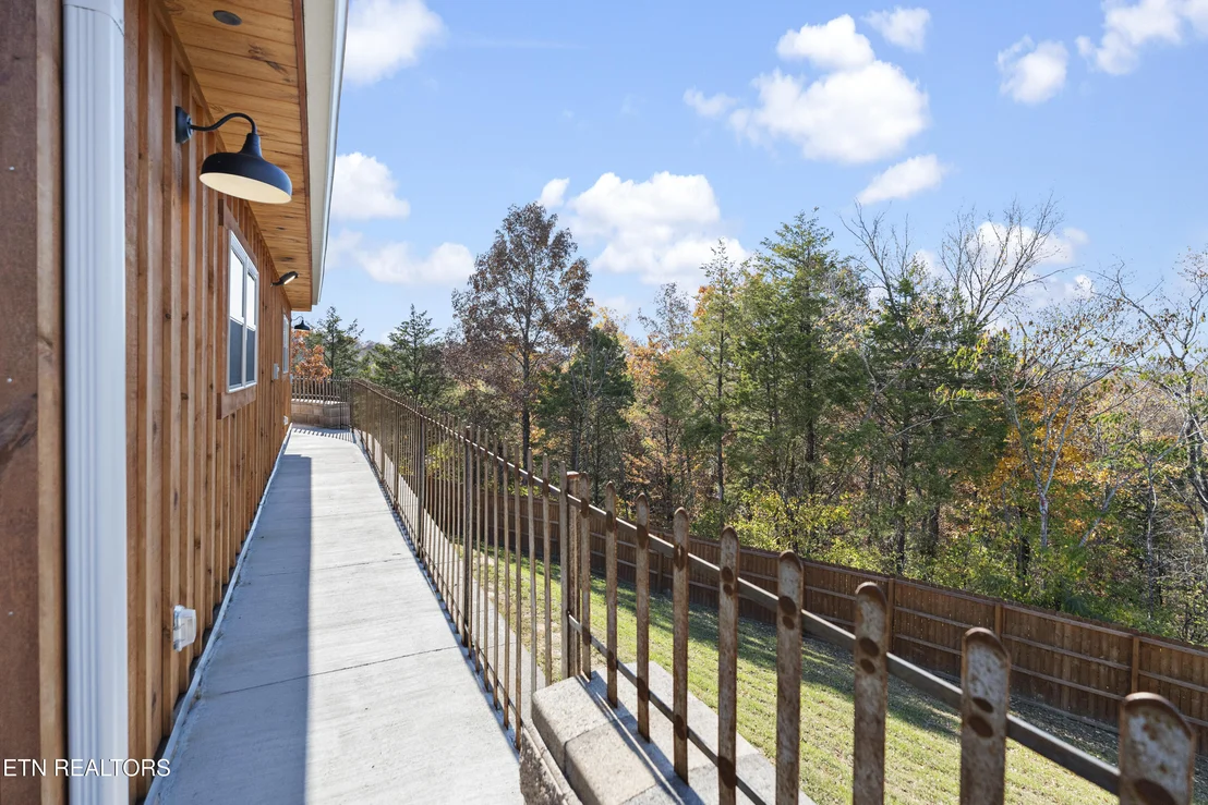 Photo of 965 Burden Hill Rd