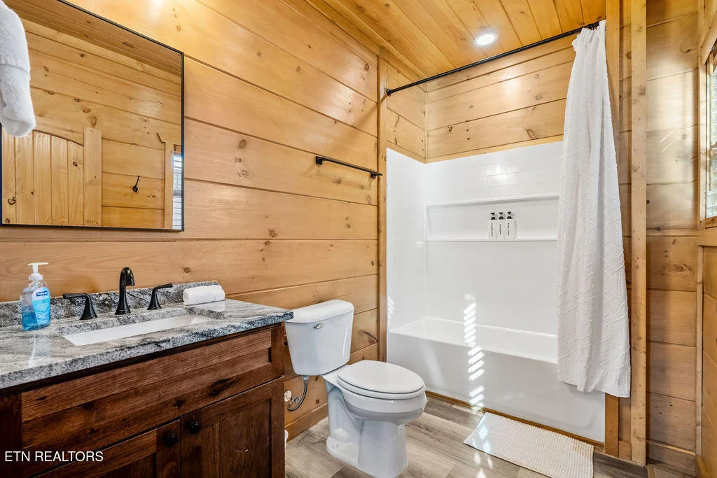 Photo of 2832 Sequoia Rd