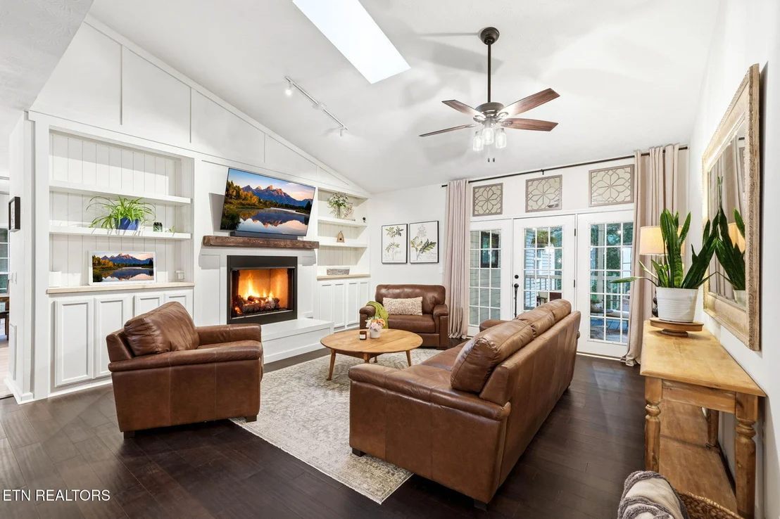 Photo of 664 Armstrong Drive