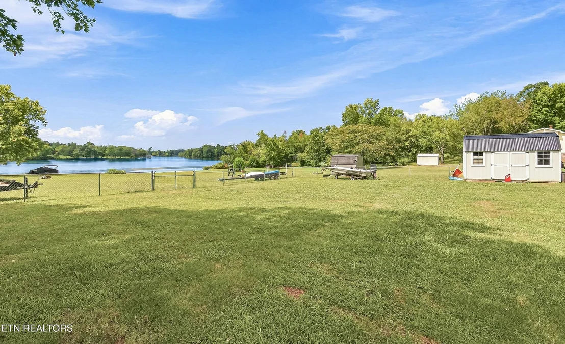 Photo of 382 Edgelake Drive