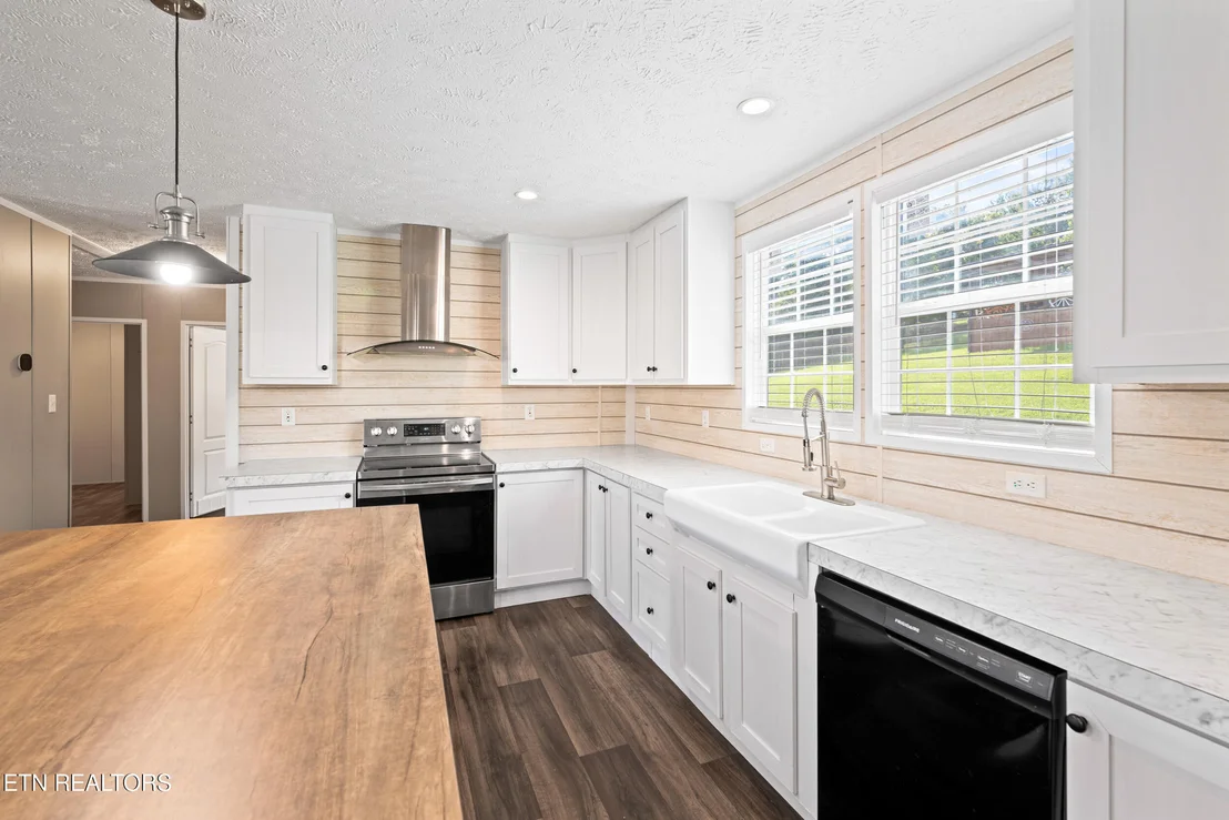 Photo of 2840 Loveday Place