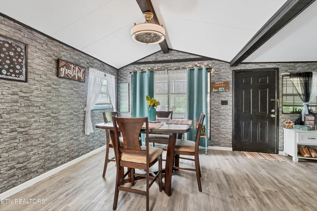 Photo of 419 Mountain Thrush Drive