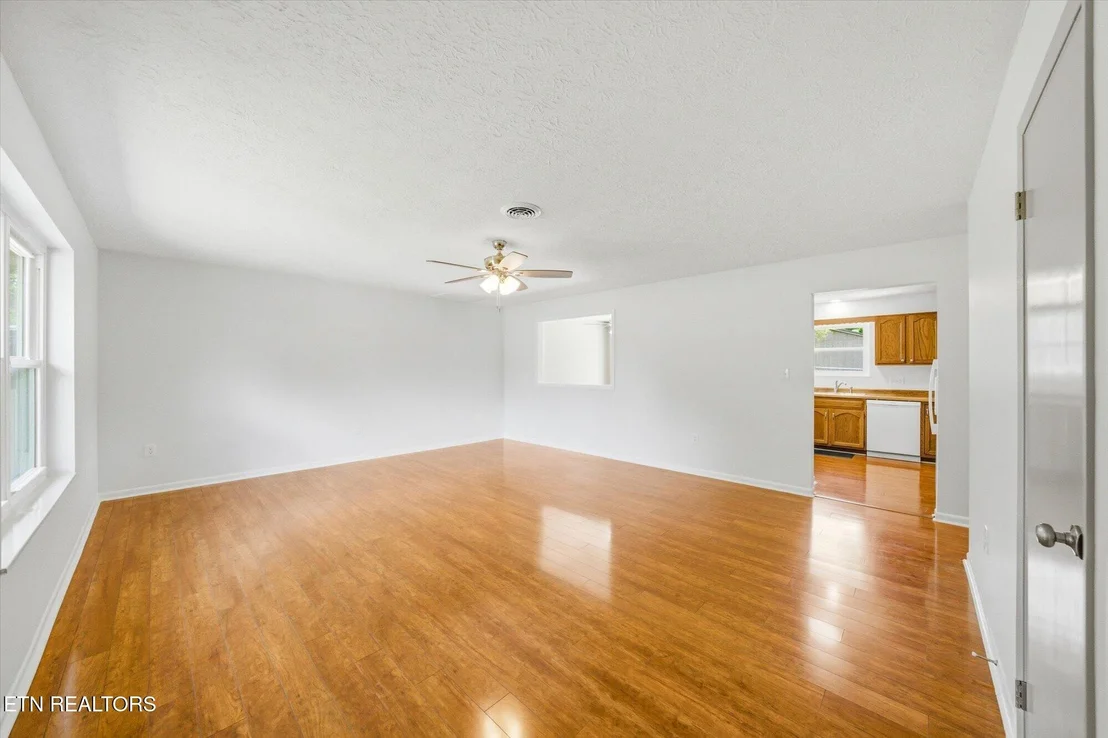 Photo of 409 Windrush Circle