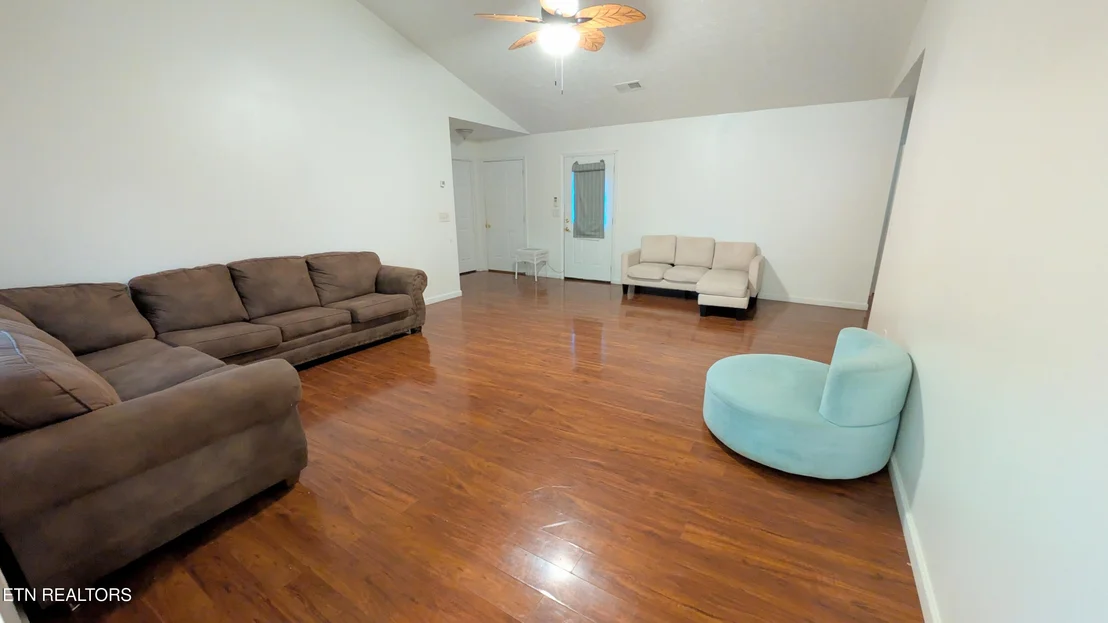 Photo of 447 Cornus Ave