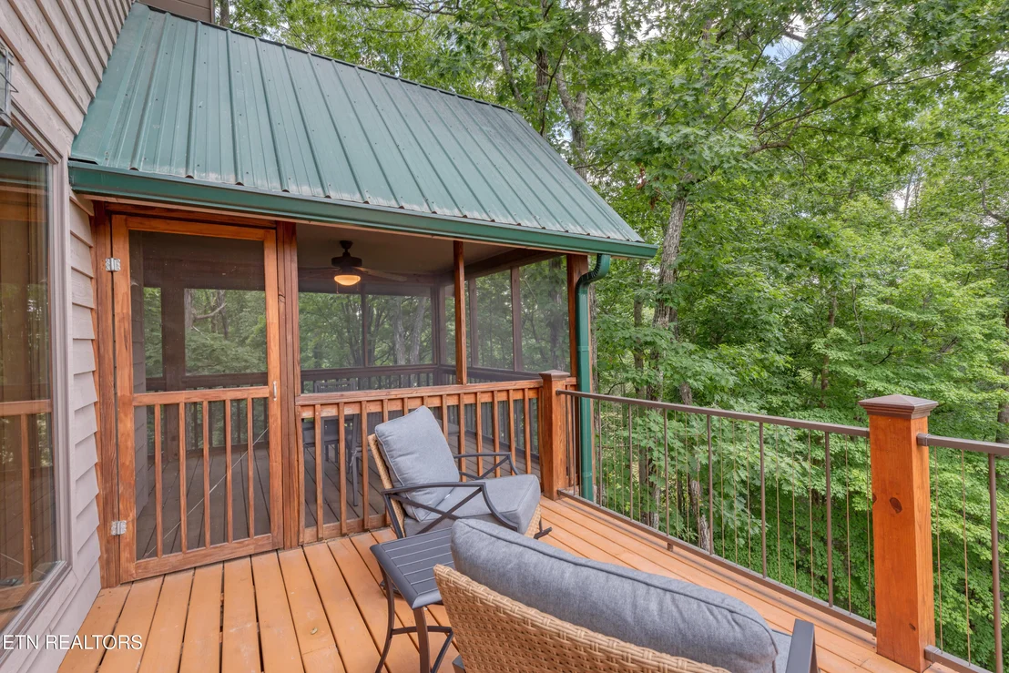 Photo of 374 Laurel Rd