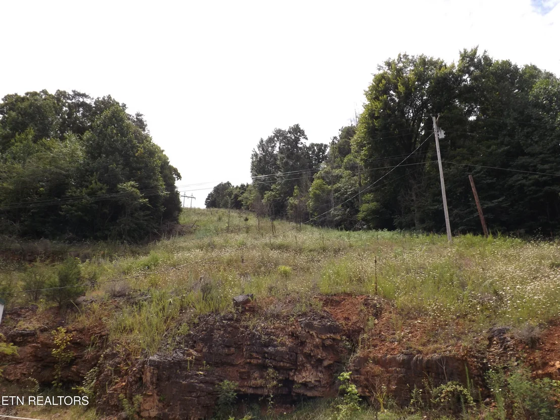 Photo of 5075 E Highway 25E