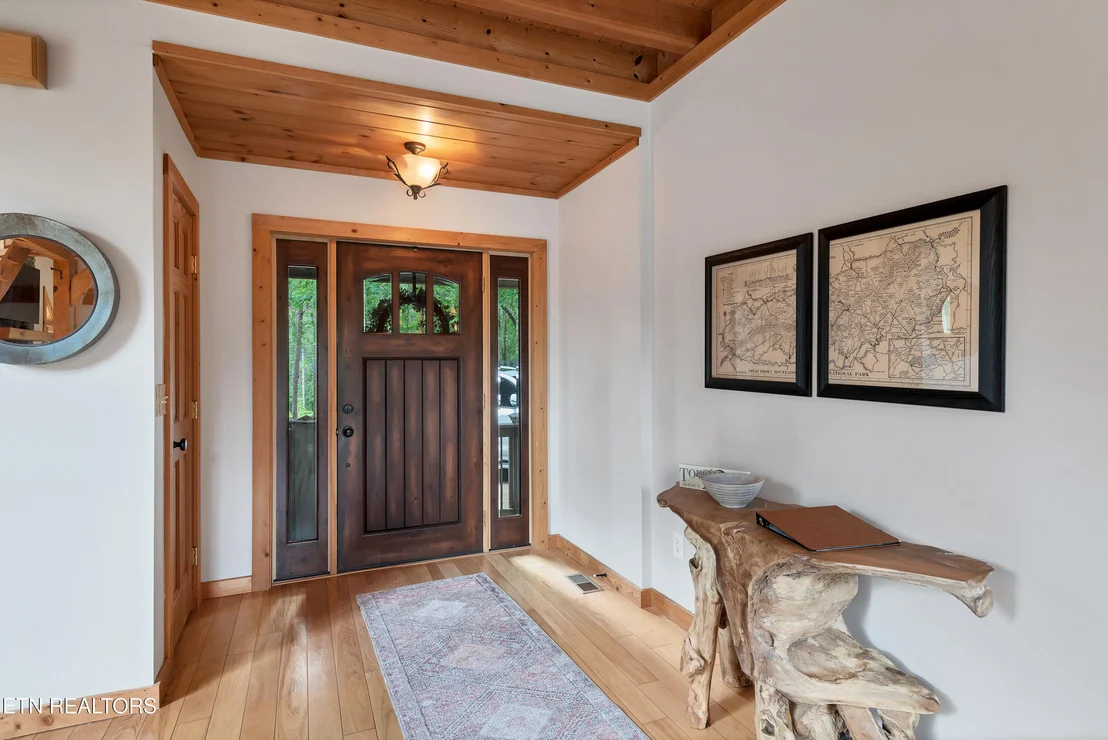 Photo of 374 Laurel Rd