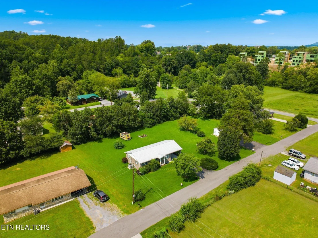 Photo of 912 Bud Lane