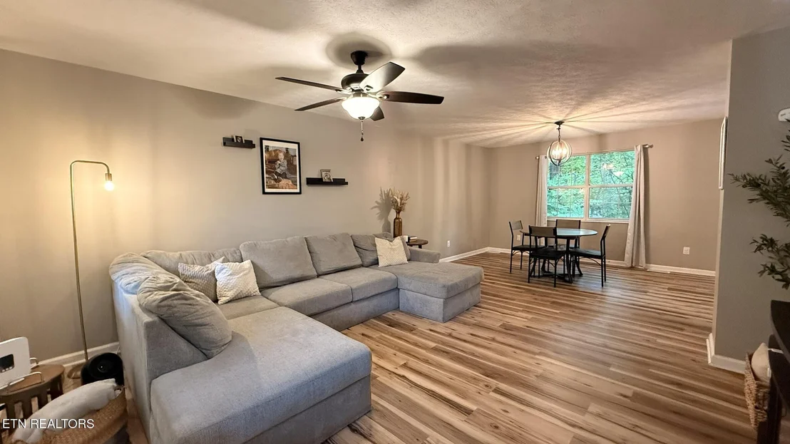 Photo of 1065 Briar Court