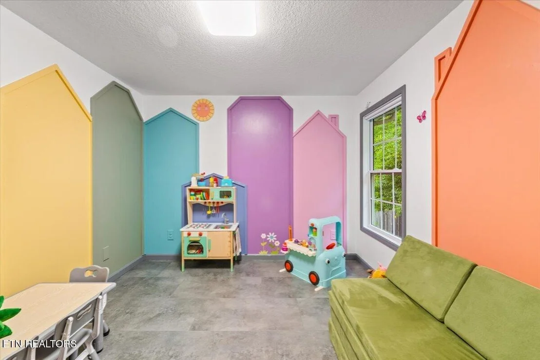 Photo of 6101 Starflower Lane