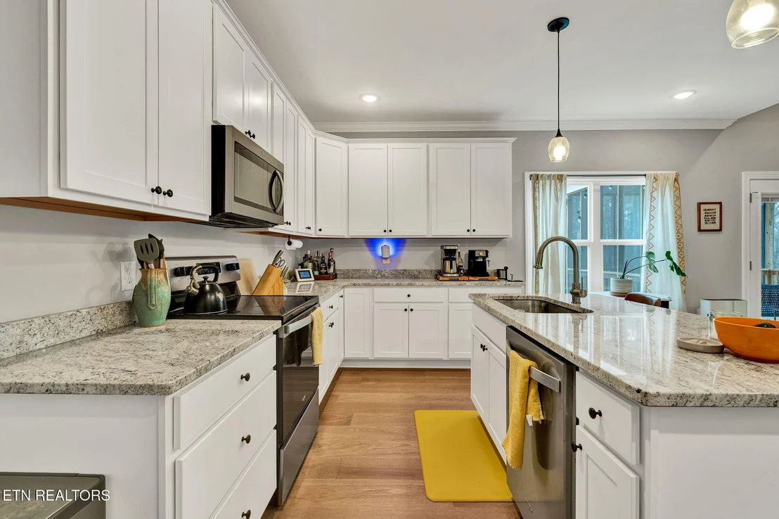 Photo of 110 NE Quail Run