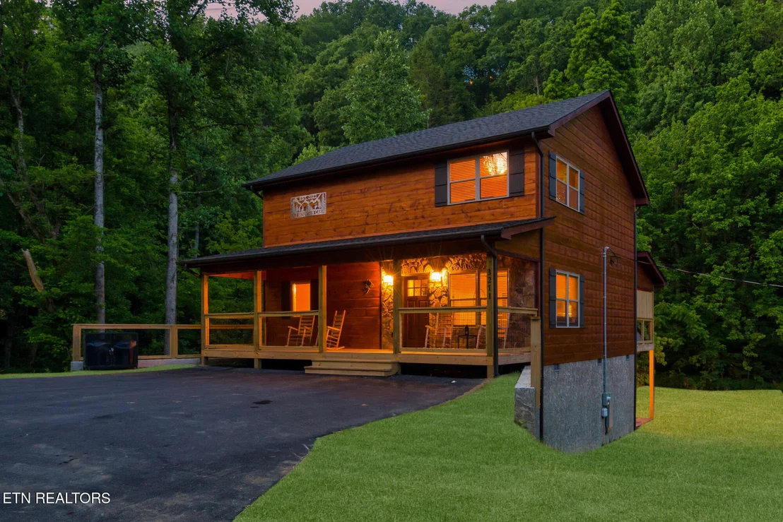 Photo of 3211 Old Mountain Rd