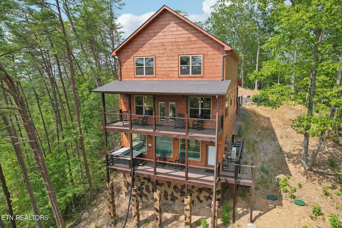 Photo of 2616 Dogwood Loop Drive