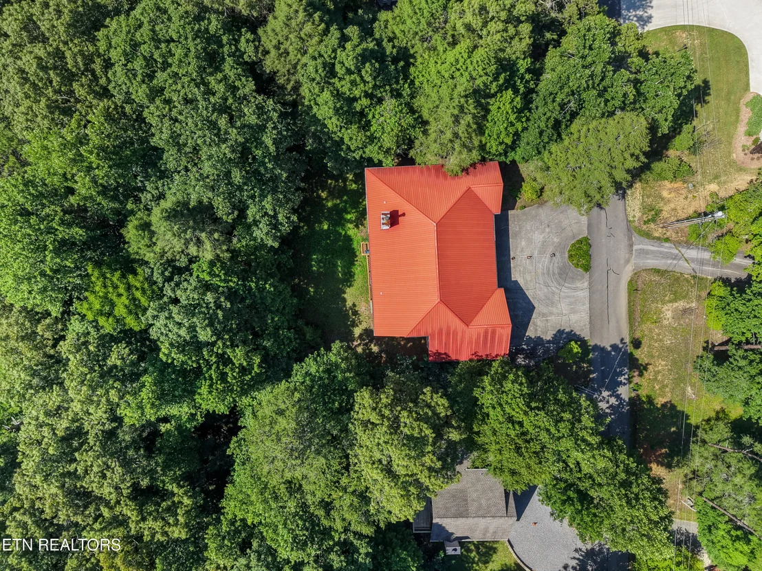 Photo of 122 Lakeside Trace