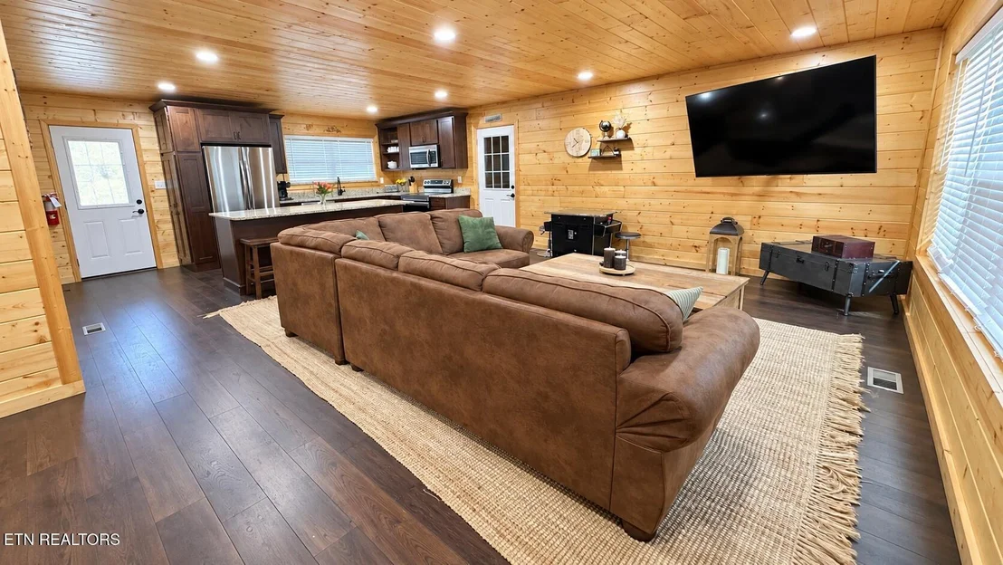 Photo of 2680 High Valley Drive