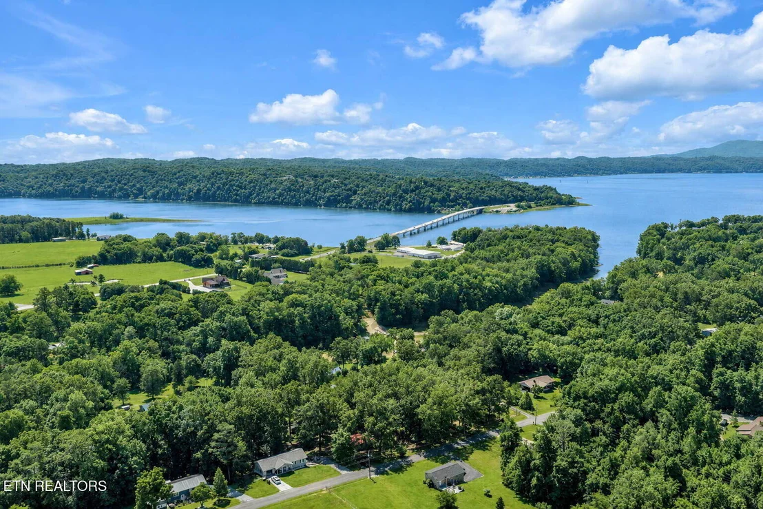 Photo of 322 Idlewild Drive