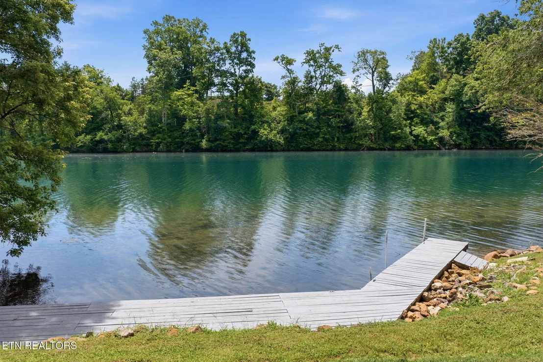 Photo of 452 Mariner Point Drive