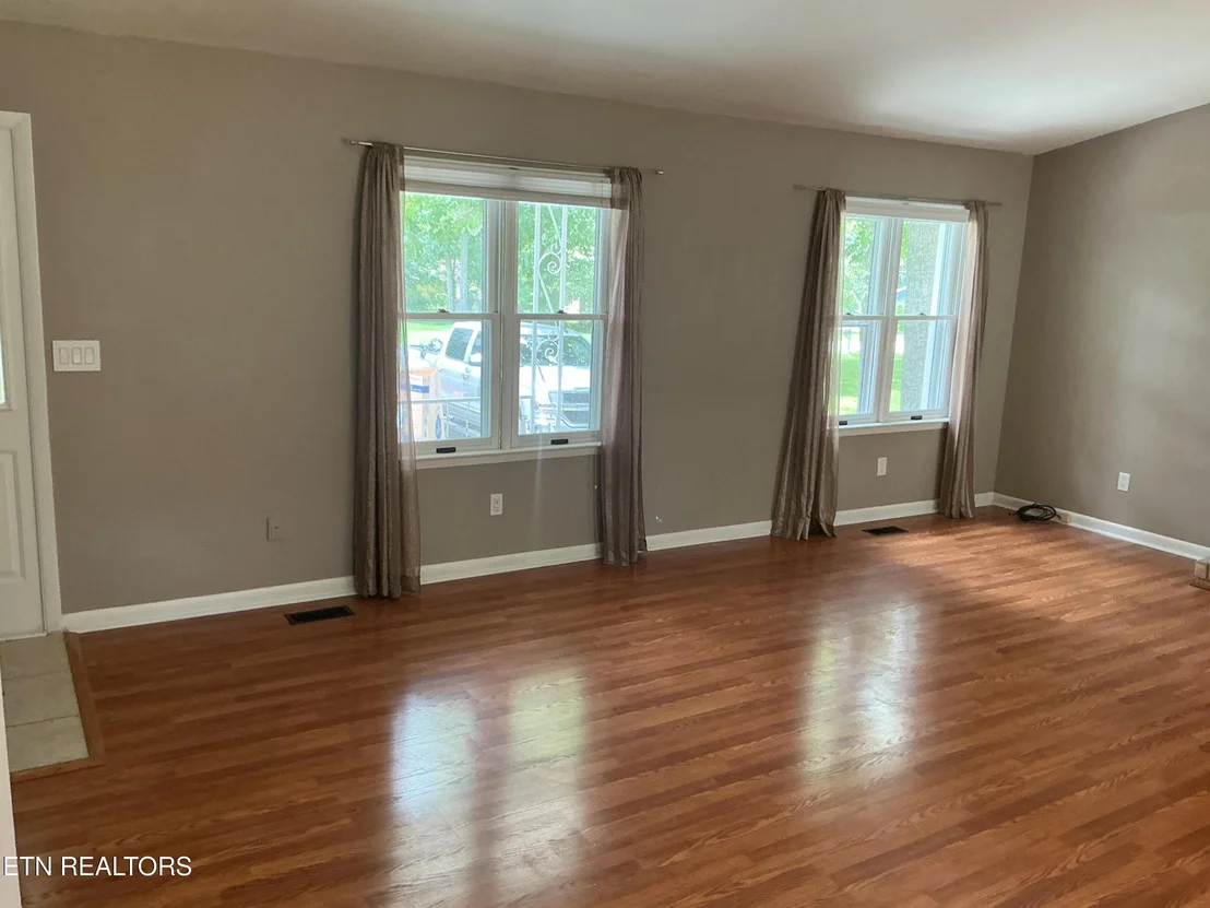 Photo of 111 Eagle Lane