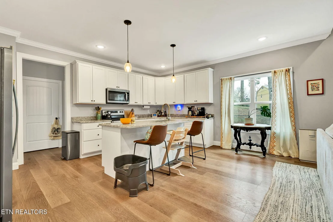 Photo of 110 NE Quail Run