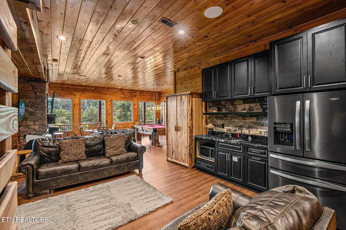 Photo of 2778 Overholt Tr
