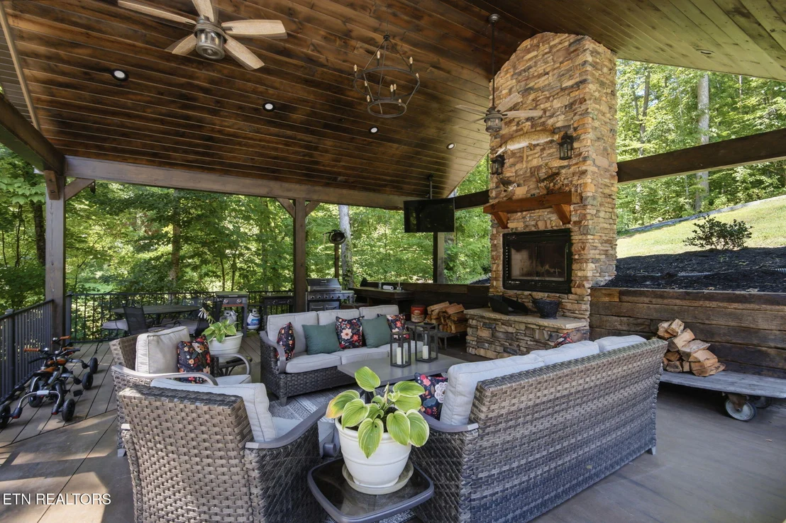 Photo of 504 Pumpkin Hollow Rd