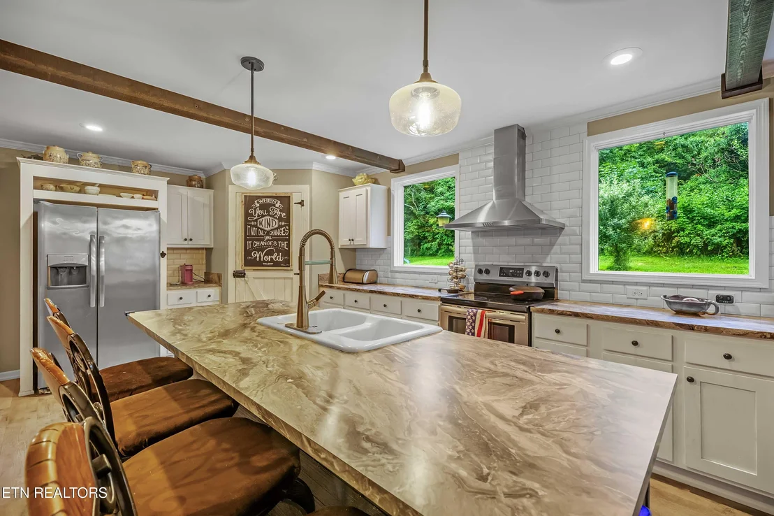 Photo of 516 Knob Rd
