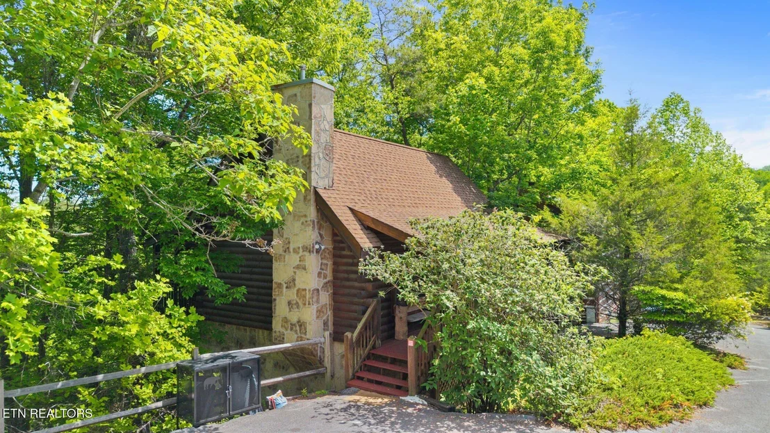 Photo of 746 Nighthawk Way