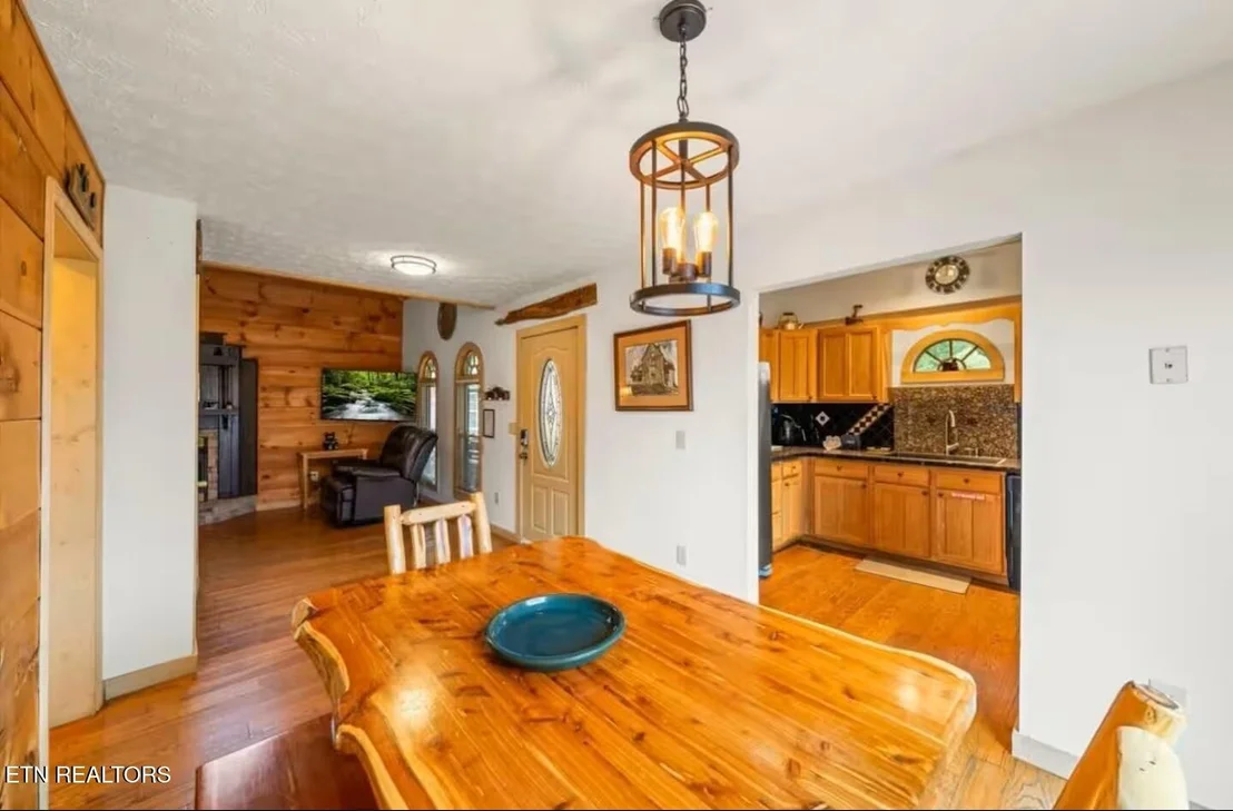 Photo of 517 Hideaway Ridge Circle