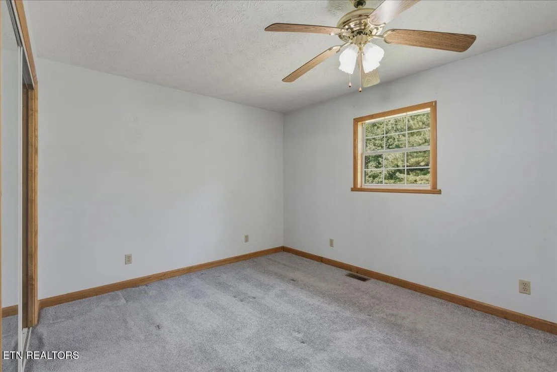 Photo of 142 Oak Drive